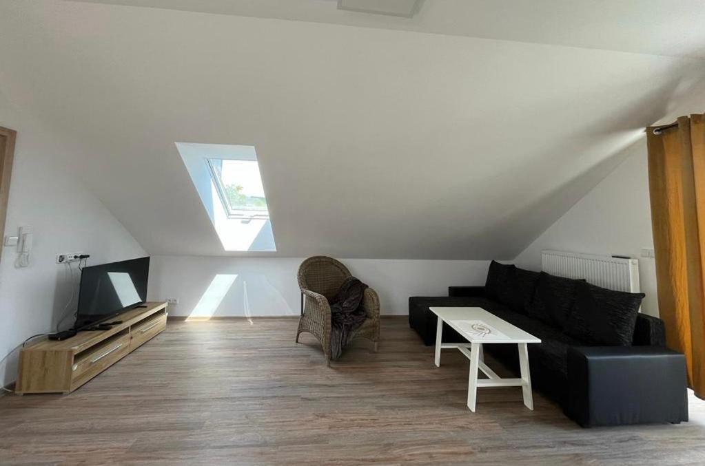 Apartmany Tobias Besiny Exterior photo