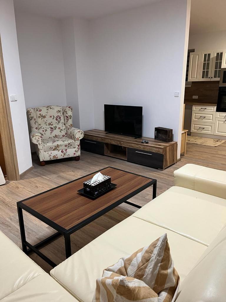 Apartmany Tobias Besiny Exterior photo